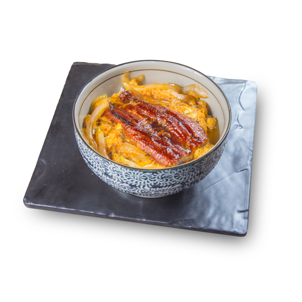 【うなぎの蒲焼きと卵かけご飯】の背景白抜きメニュー作成に適する写真絵。ファイルサイズ約 61.3MB、5184 * 5184 ピクセルの切り抜き済みのPSDファイルです。【一部の素材にはシャドウレイヤーが含まれており、Photoshopなどの写真編集ソフトでレイヤーの表示・非表示を自由に切り替えられます】