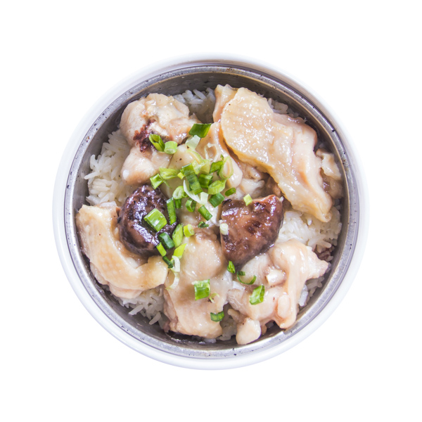 【鶏のきのこご飯】の背景白抜き食品写真。ファイルサイズ約 27.3MB、3300 * 3300 ピクセルの切り抜き済みのPSDファイルです。【一部の素材にはシャドウレイヤーが含まれており、Photoshopなどの写真編集ソフトでレイヤーの表示・非表示を自由に切り替えられます】