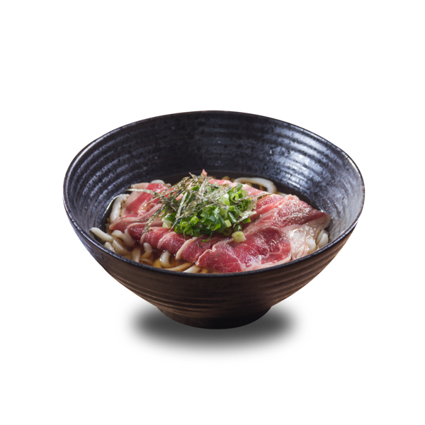 【和風醤油スープの生牛うどん】のカットアウトレストラン専用ピクチャー。ファイルサイズ約 54.0MB、5433 * 5433 ピクセルの切り抜き済みのPSDファイルです。【一部の素材にはシャドウレイヤーが含まれており、Photoshopなどの写真編集ソフトでレイヤーの表示・非表示を自由に切り替えられます】