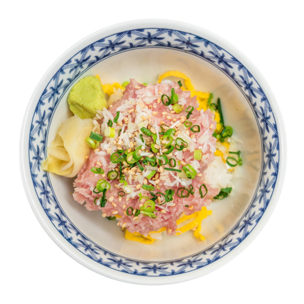 【まぐろのそぼろ刺身丼】の背景削除済み商用可能メニューデザイン専門影像データ。ファイルサイズ約 60.0MB、4200 * 4200 ピクセルの切り抜き済みのPSDファイルです。【一部の素材にはシャドウレイヤーが含まれており、Photoshopなどの写真編集ソフトでレイヤーの表示・非表示を自由に切り替えられます】