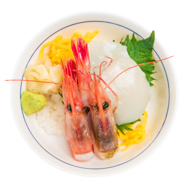 【ホタテ甘エビ刺身丼】の背景削除済み商用可能メニュー作成に適する写真絵。ファイルサイズ約 54.4MB、4200 * 4200 ピクセルの切り抜き済みのPSDファイルです。【一部の素材にはシャドウレイヤーが含まれており、Photoshopなどの写真編集ソフトでレイヤーの表示・非表示を自由に切り替えられます】
