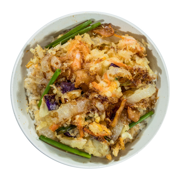 【野菜炒め丼】の背景切り取り処理済み商用可能飲食店用デジタル写真。ファイルサイズ約 72.6MB、4547 * 4547 ピクセルの切り抜き済みのPSDファイルです。【一部の素材にはシャドウレイヤーが含まれており、Photoshopなどの写真編集ソフトでレイヤーの表示・非表示を自由に切り替えられます】