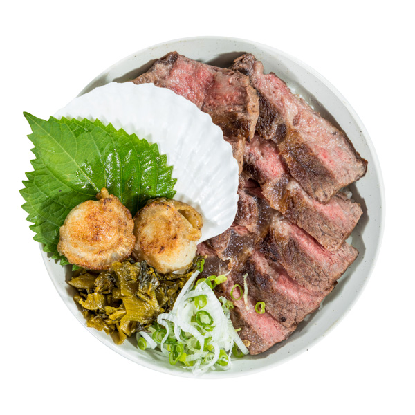 【牛ホタテ焼き丼】の背景切り取り処理済み商用可能メニュー作成に適する写真絵。ファイルサイズ約 61.3MB、4409 * 4409 ピクセルの切り抜き済みのPSDファイルです。【一部の素材にはシャドウレイヤーが含まれており、Photoshopなどの写真編集ソフトでレイヤーの表示・非表示を自由に切り替えられます】