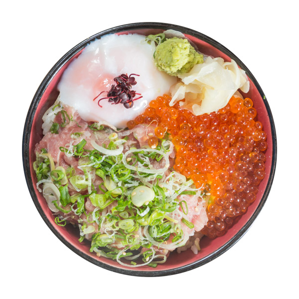 【ネギまぐろそぼろイクラたまご丼】の背景切り取り処理済み商用可能レストラン専用ピクチャー。ファイルサイズ約 41.7MB、3858 * 3858 ピクセルの切り抜き済みのPSDファイルです。【一部の素材にはシャドウレイヤーが含まれており、Photoshopなどの写真編集ソフトでレイヤーの表示・非表示を自由に切り替えられます】